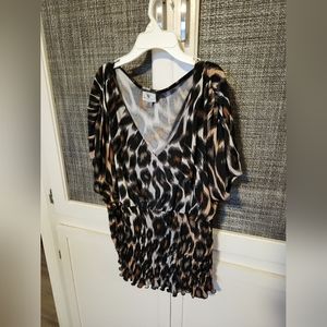 Beautiful tiger pattern v neck top